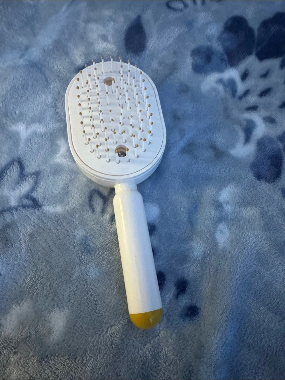 & Other Stories White and Yellow Scalp Massager Brush